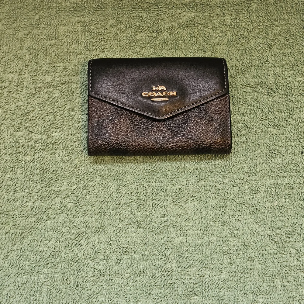 Coach Card Case In Leather & Signature Canvas - Picture 2 of 5